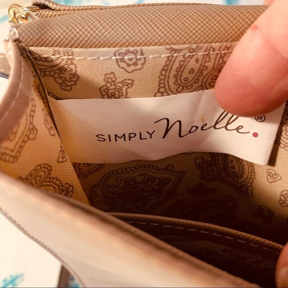 Simply Noelle Phone Crossbody Bag - Picture 6 of 11